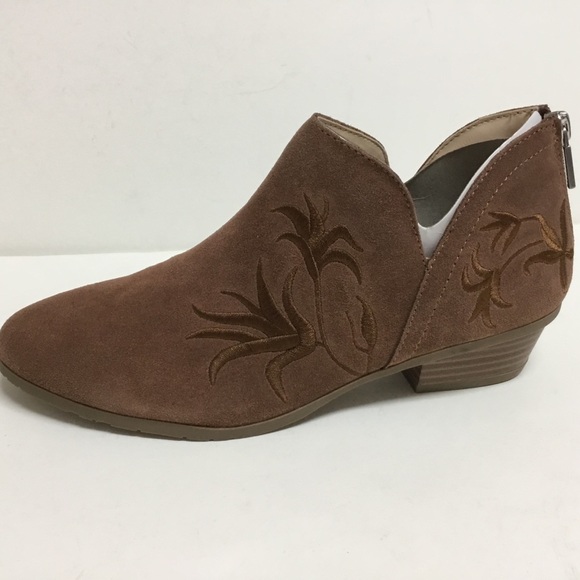 Kenneth Cole Reaction Side Gig tan embroidered leather ankle boots - Picture 4 of 15